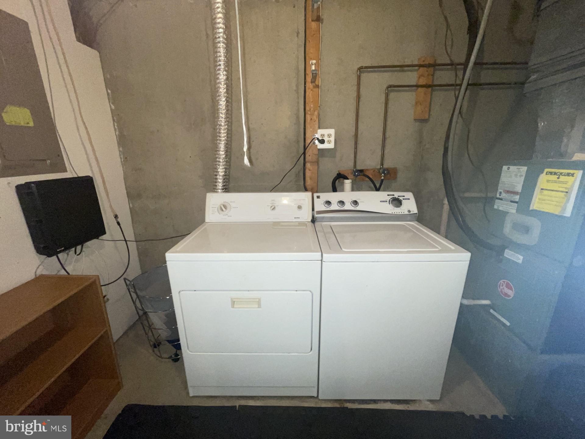 BURKE CENTRE CONSERVANCY - Residential Lease