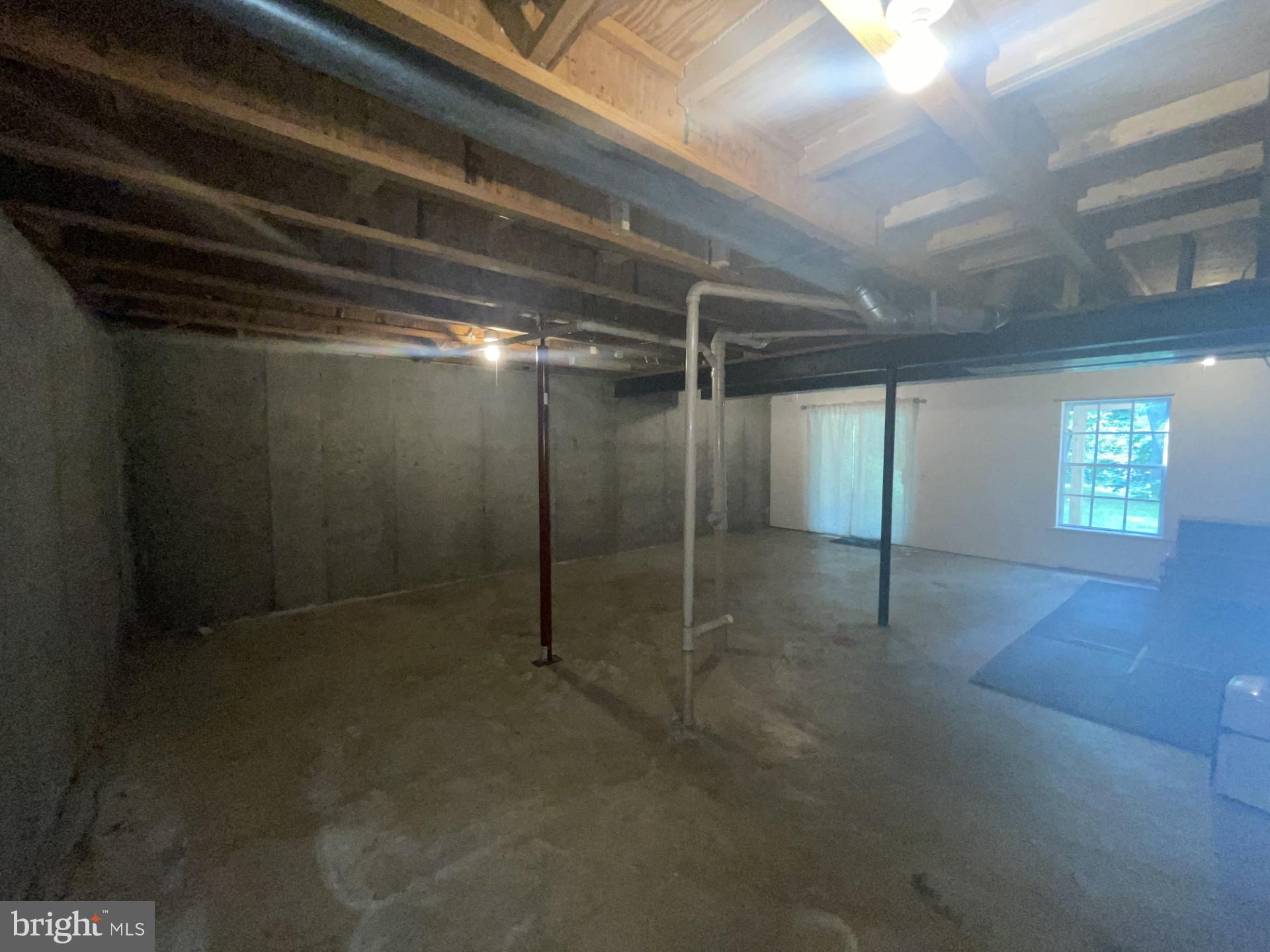 BURKE CENTRE CONSERVANCY - Residential Lease