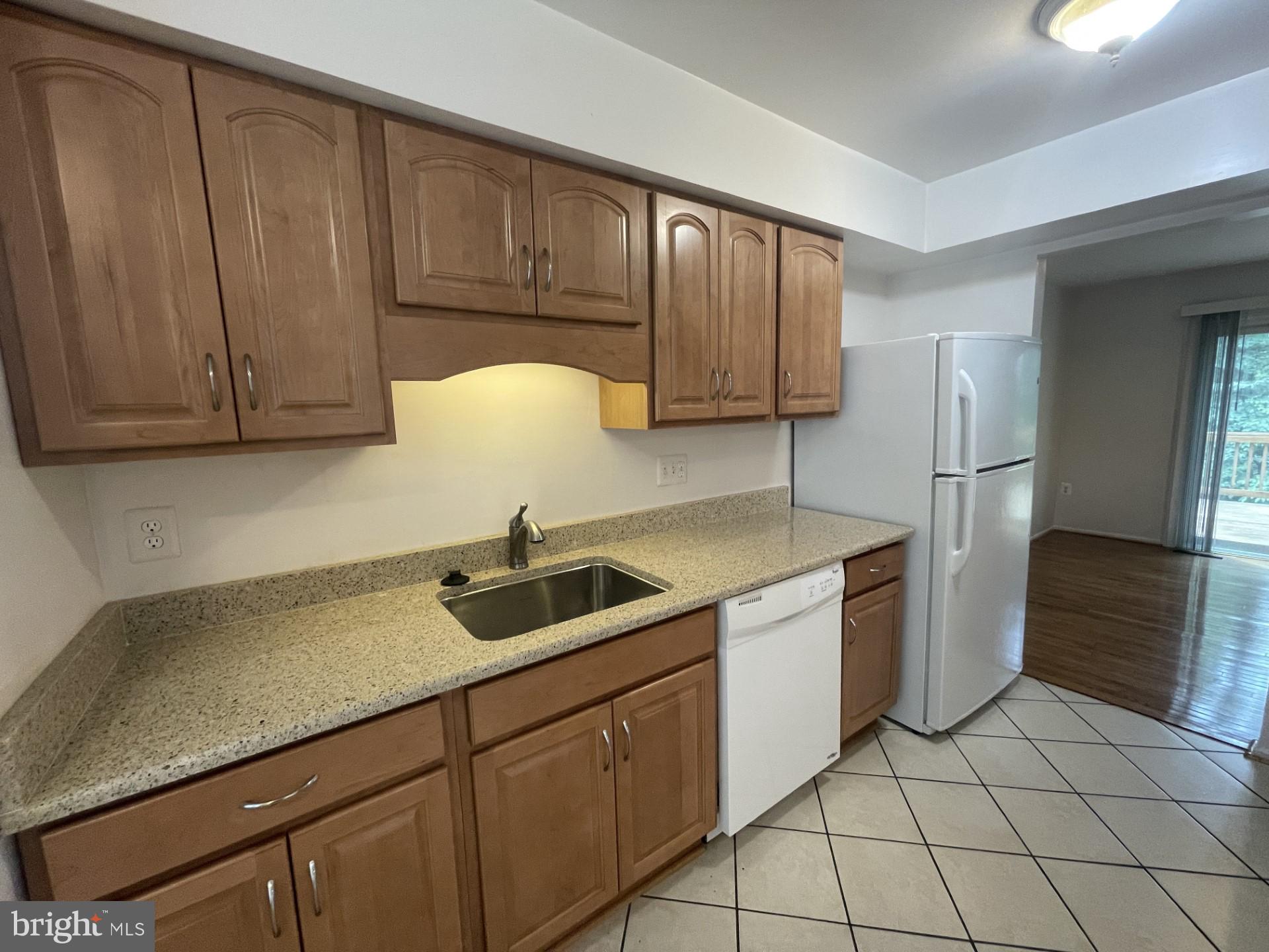 BURKE CENTRE CONSERVANCY - Residential Lease