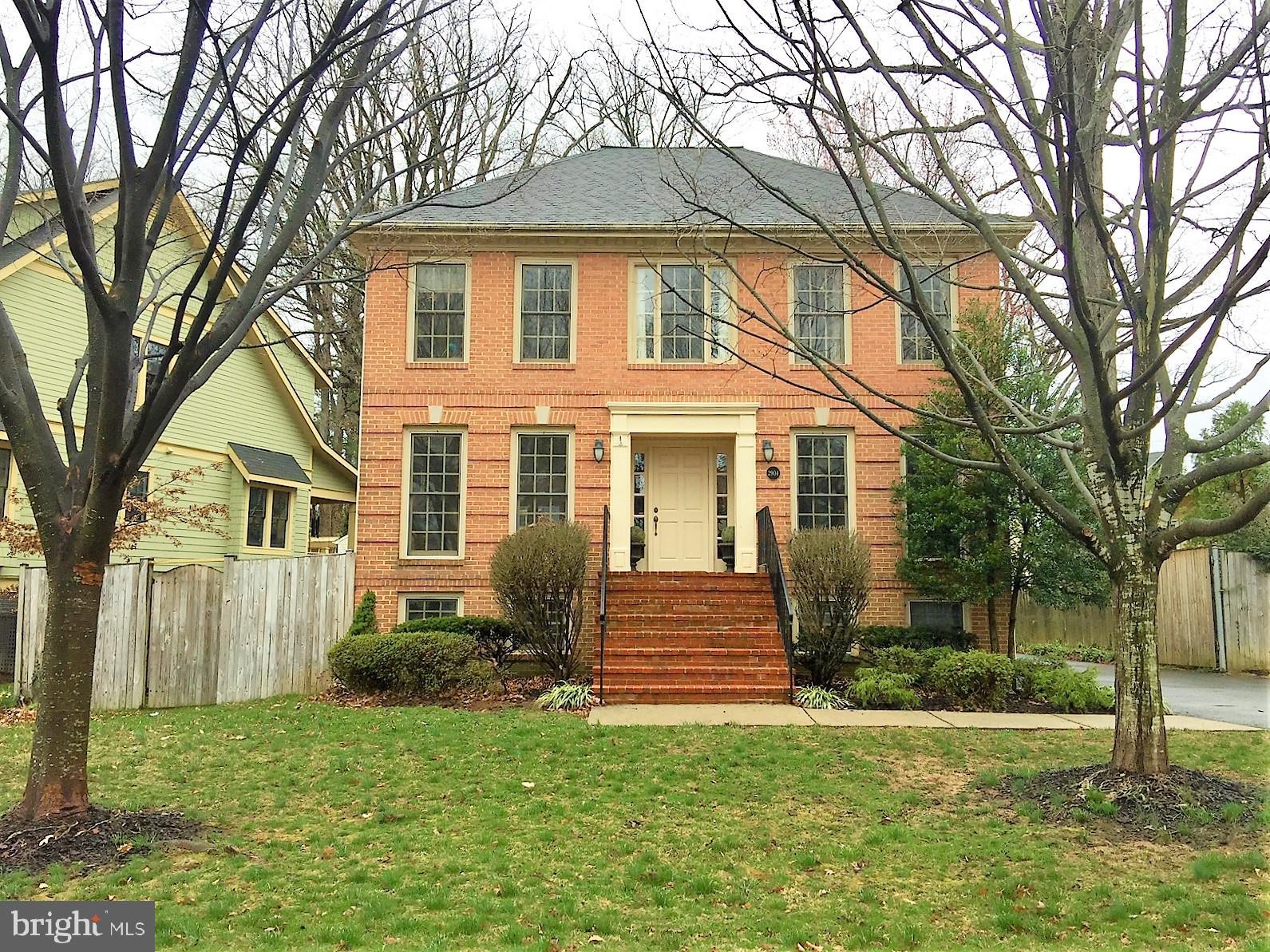 LYON PARK - Residential Lease