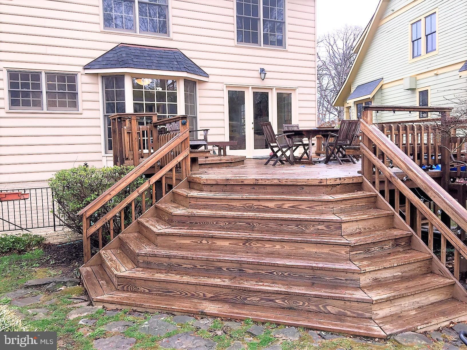 LYON PARK - Residential Lease