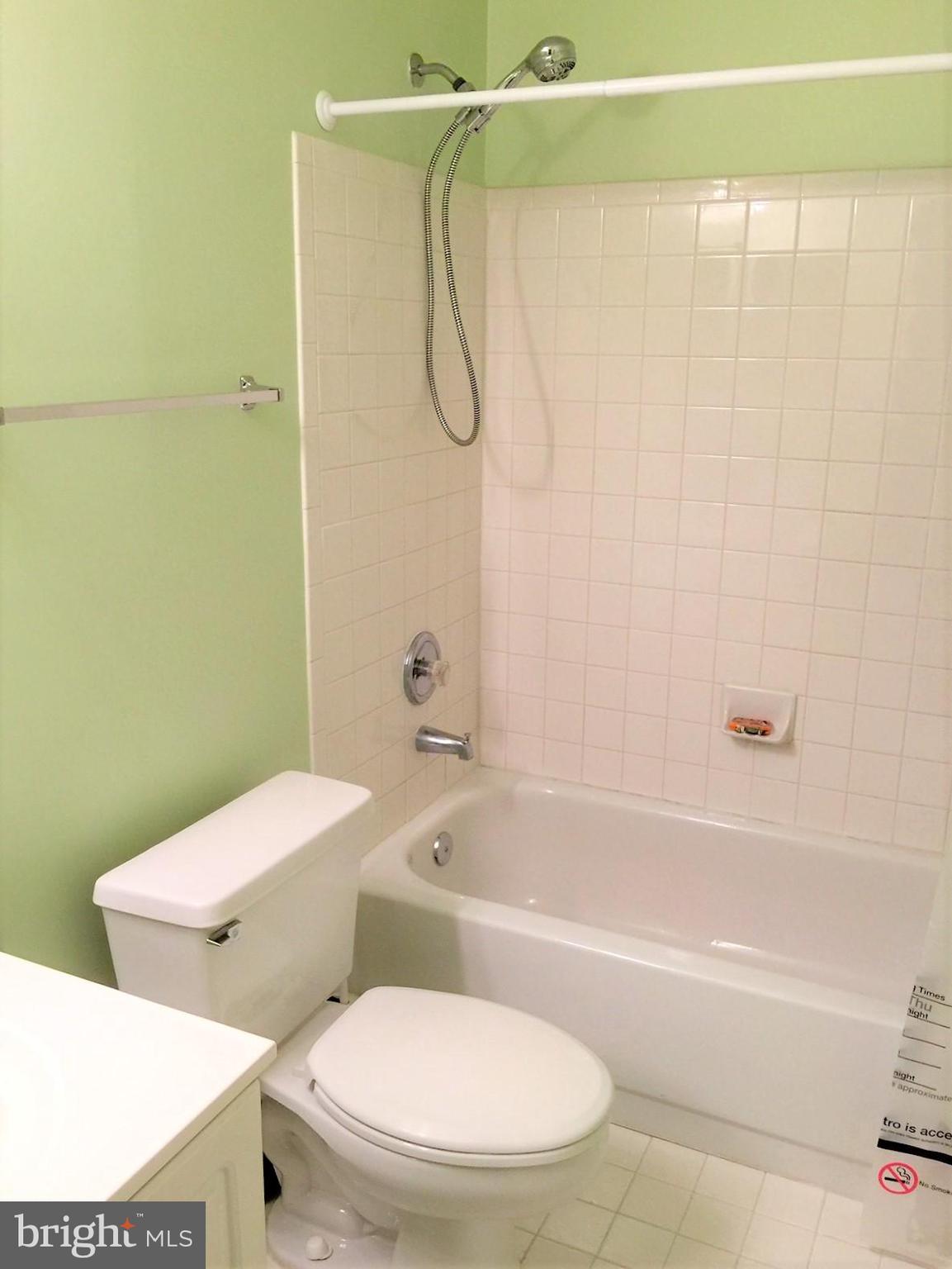 LYON PARK - Residential Lease