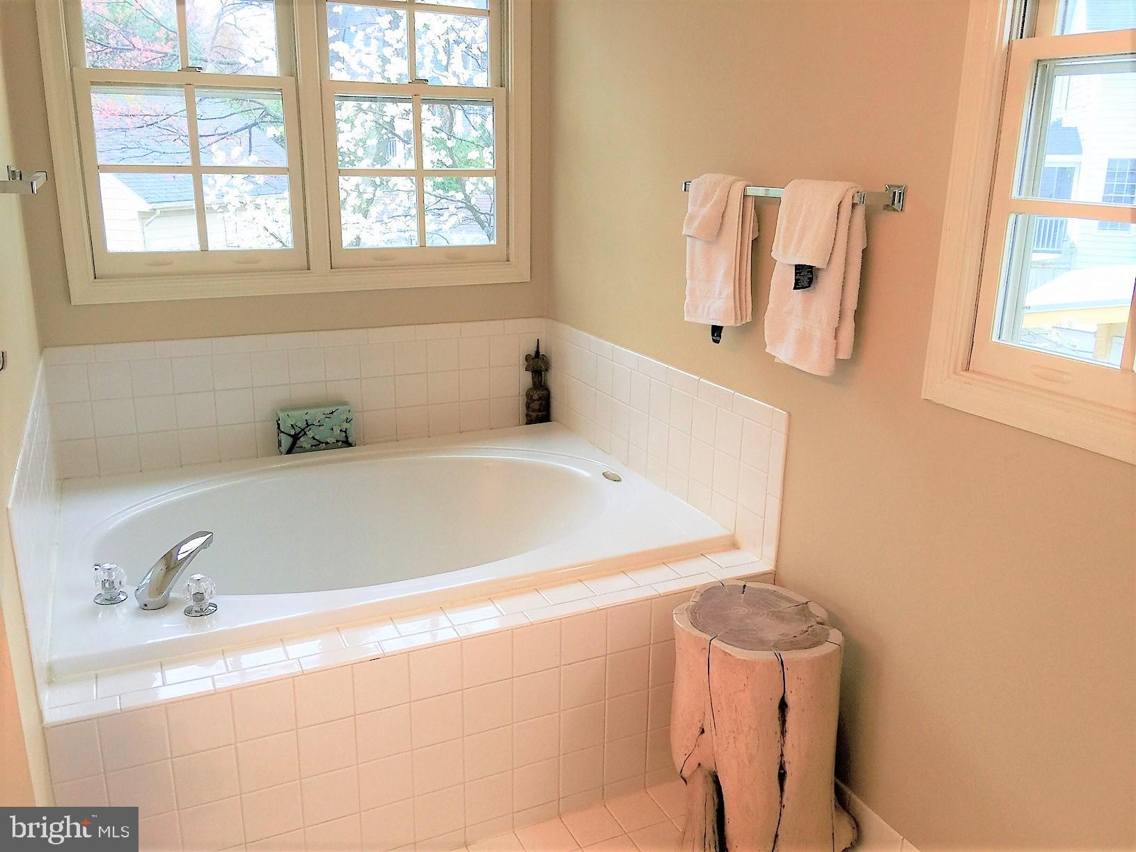 LYON PARK - Residential Lease