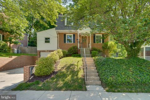 Photo of 11005 Drumm Avenue, Kensington, MD 20895 (MLS # MDMC2129574) Photo of 11005 Drumm Avenue, Kensington, MD 20895 (MLS # MDMC2129574)