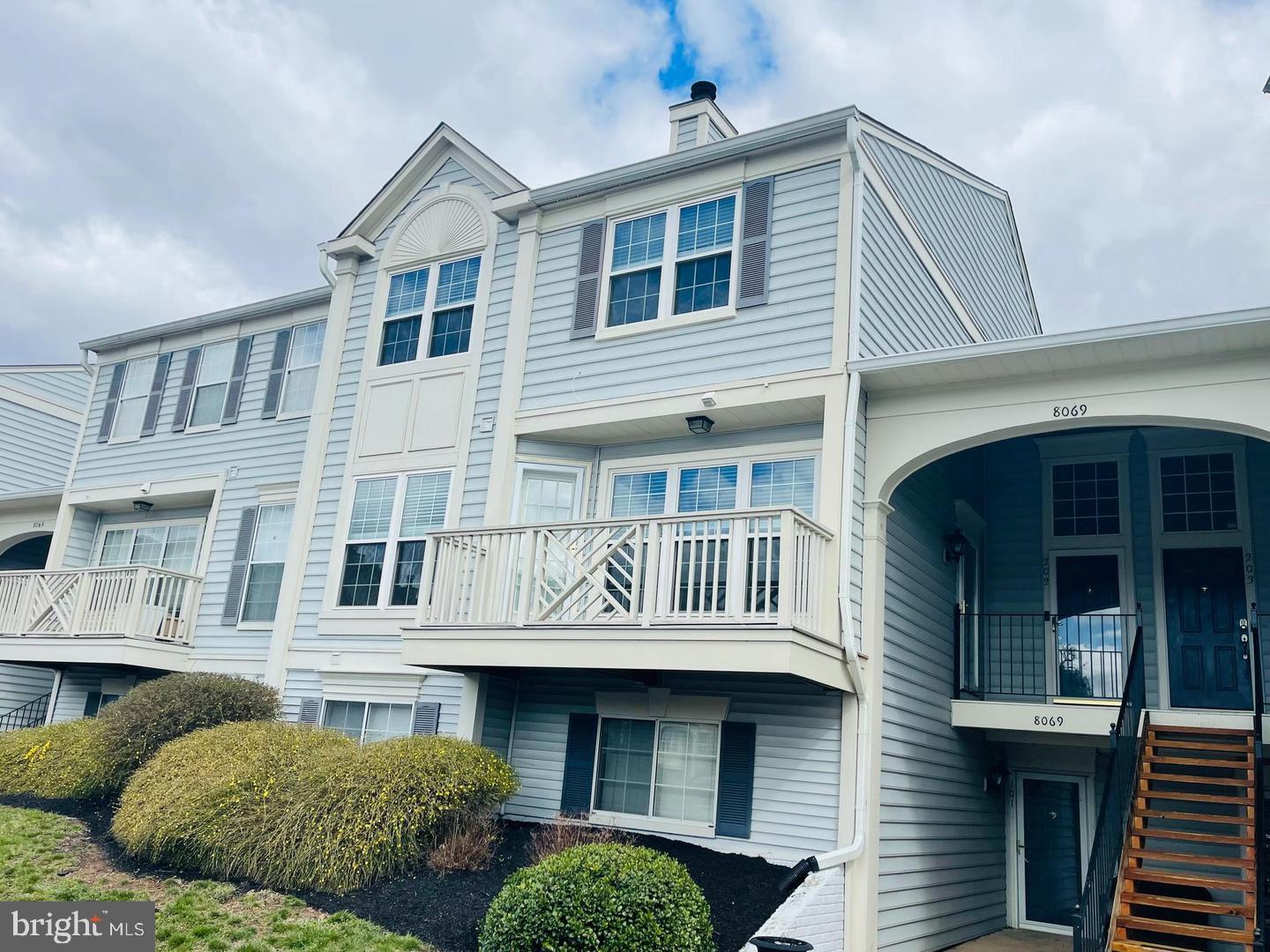 8069 STONEWALL BRIGADE COURT 201