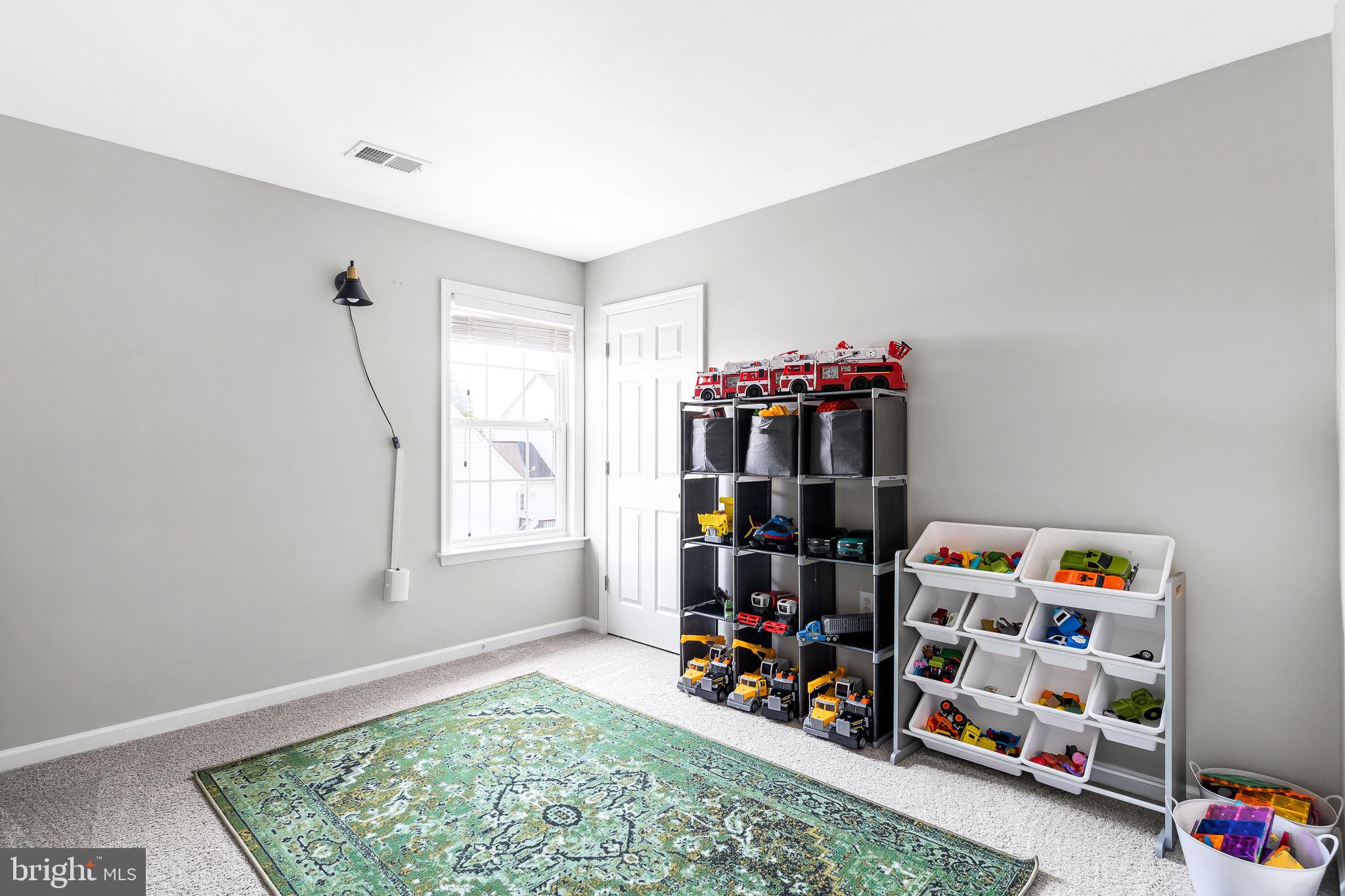 LOCUST HILL - Residential