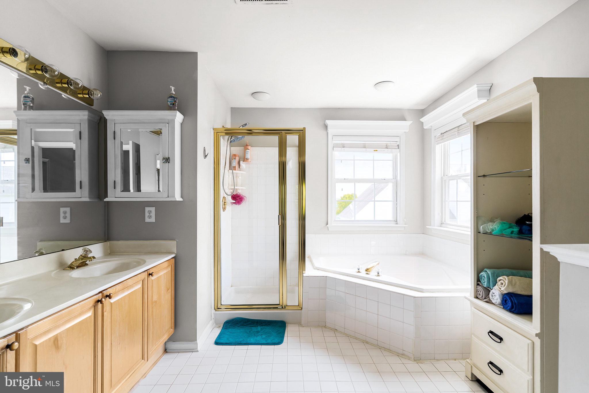 LOCUST HILL - Residential