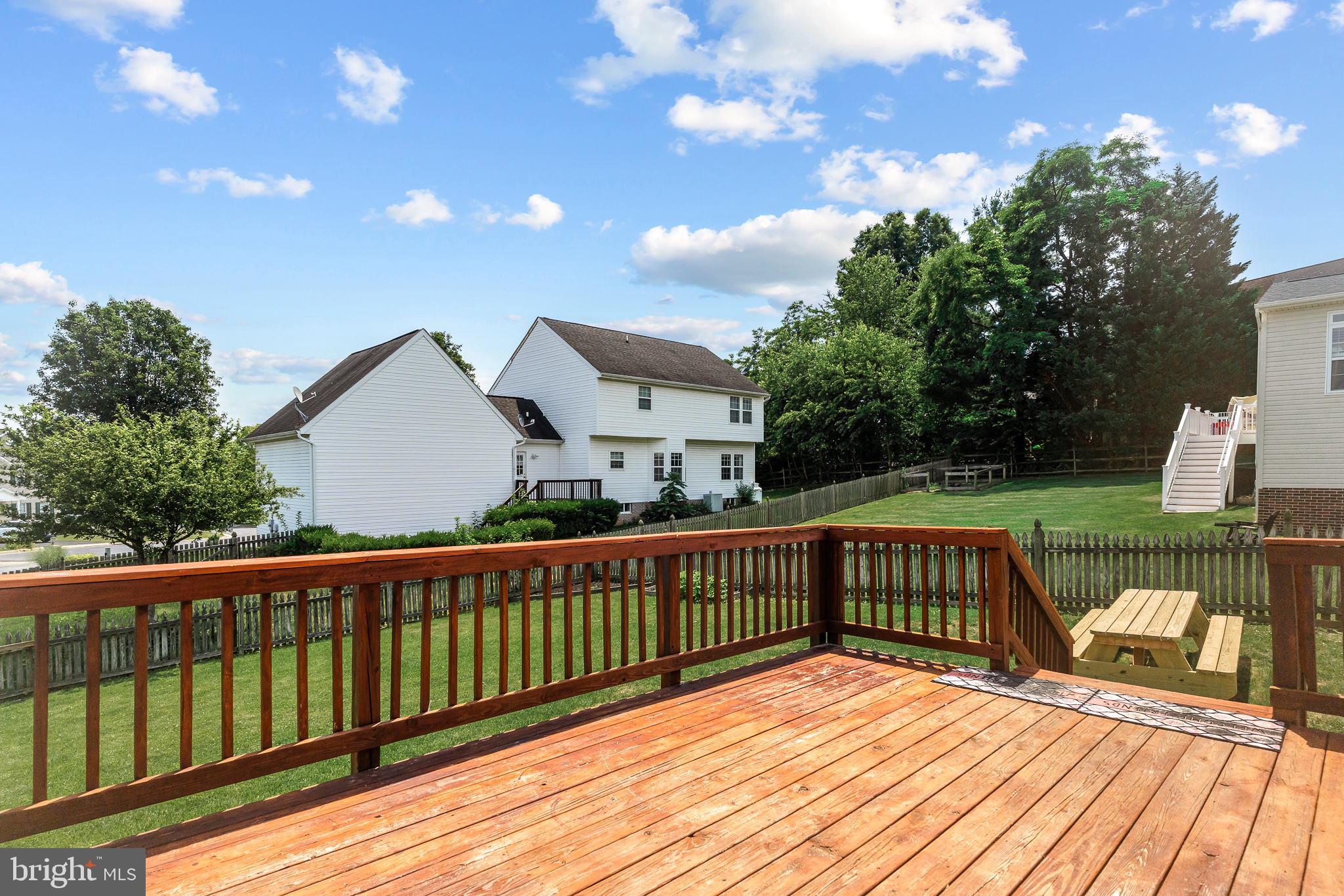 LOCUST HILL - Residential