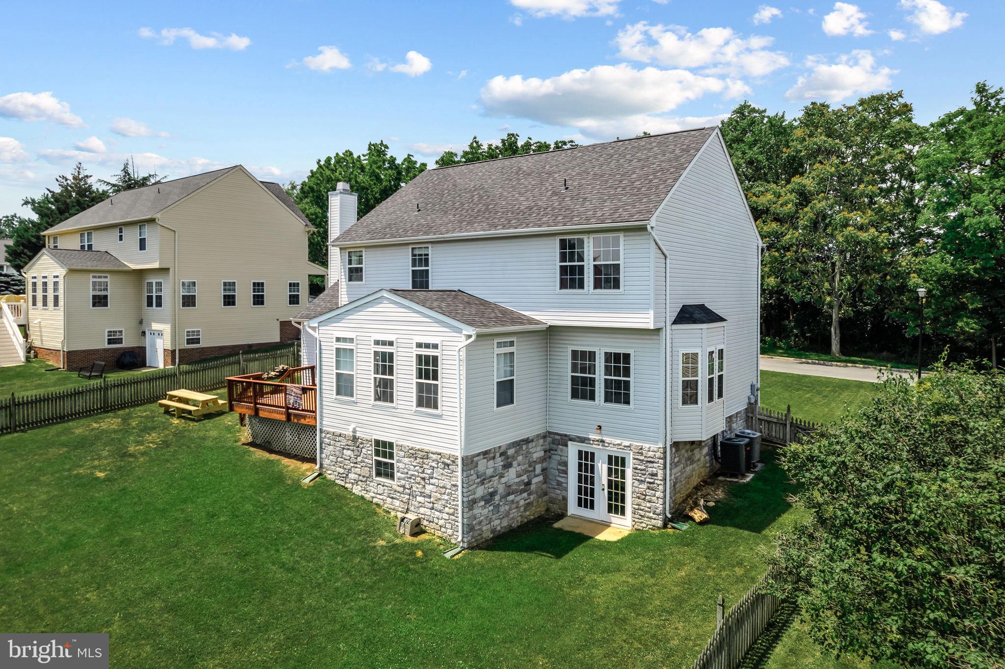 LOCUST HILL - Residential