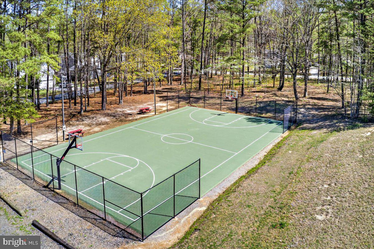 LAKE CAROLINE - Residential