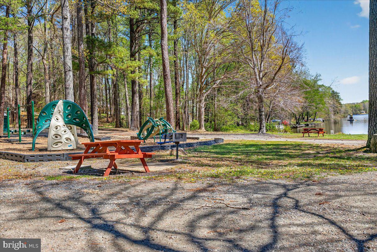 LAKE CAROLINE - Residential