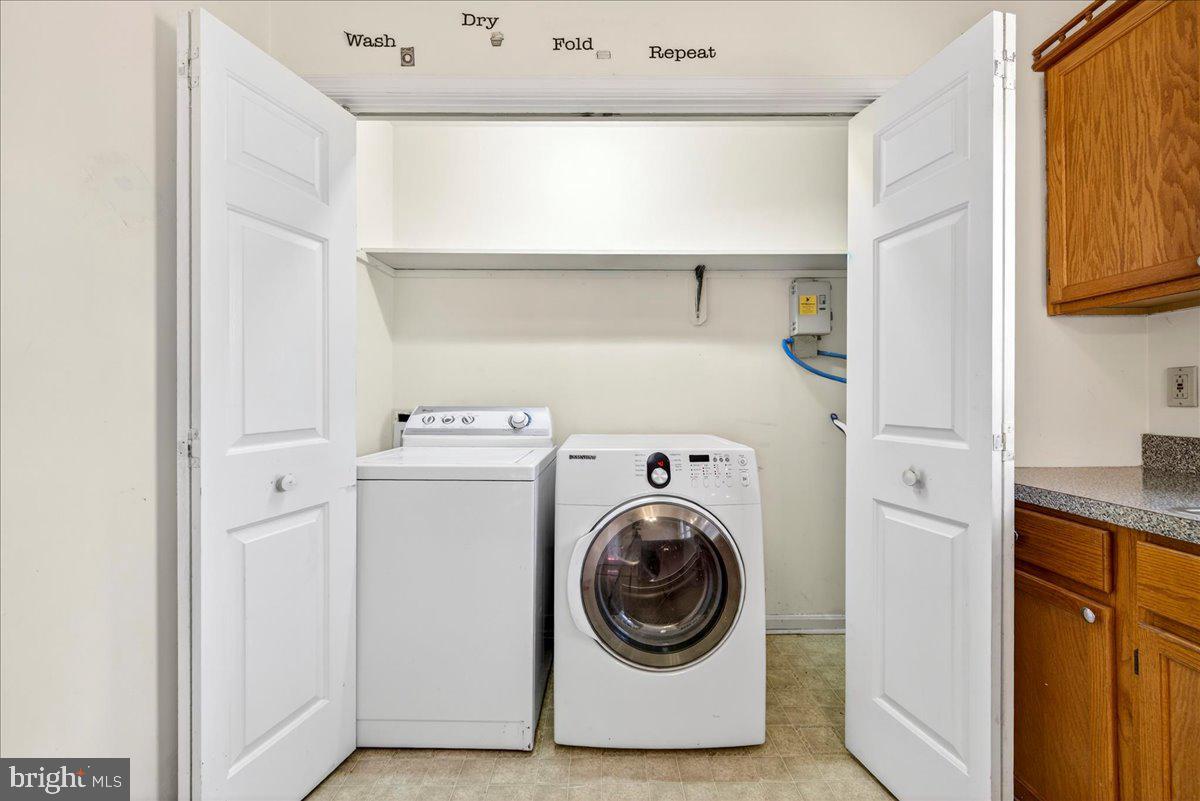 LAKE CAROLINE - Residential