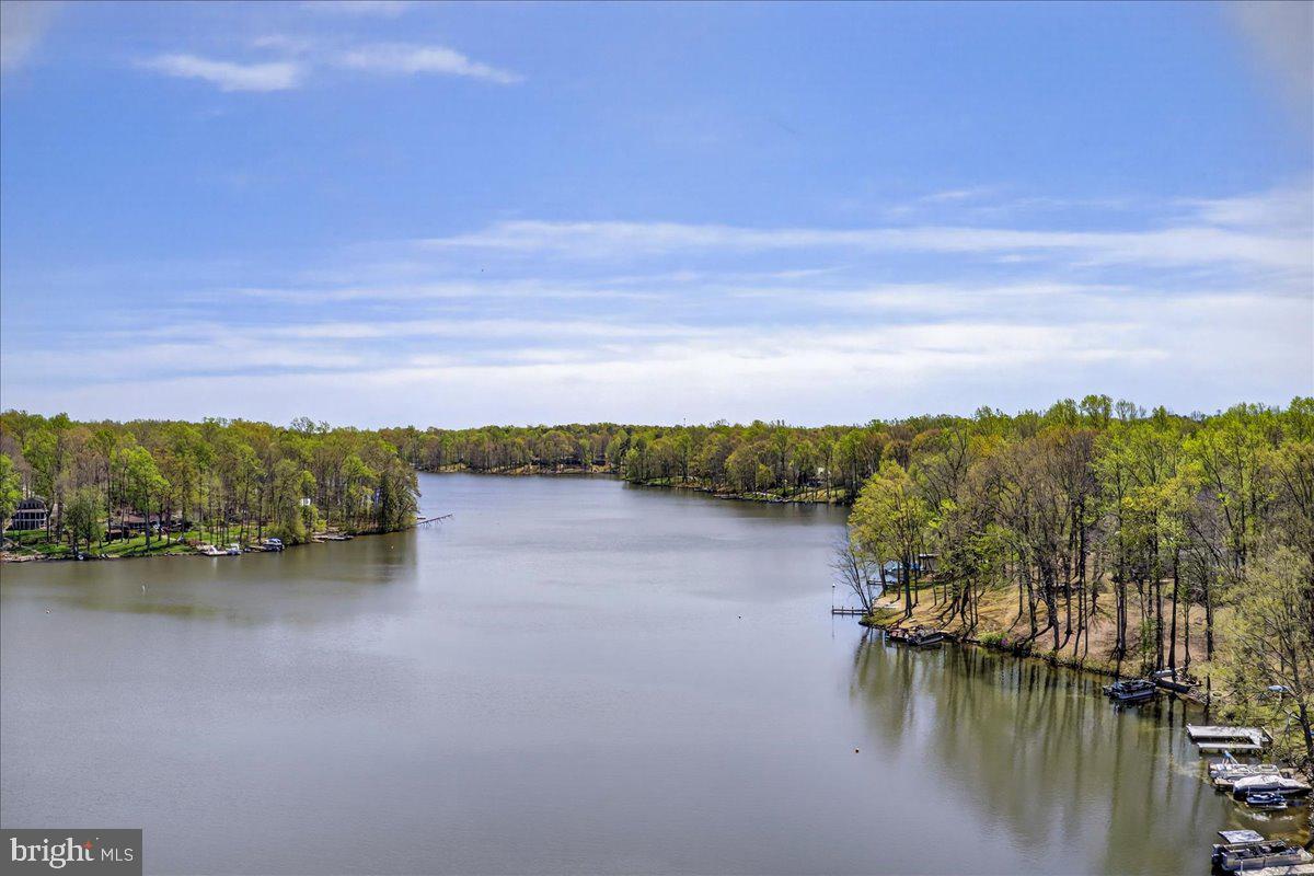 LAKE CAROLINE - Residential