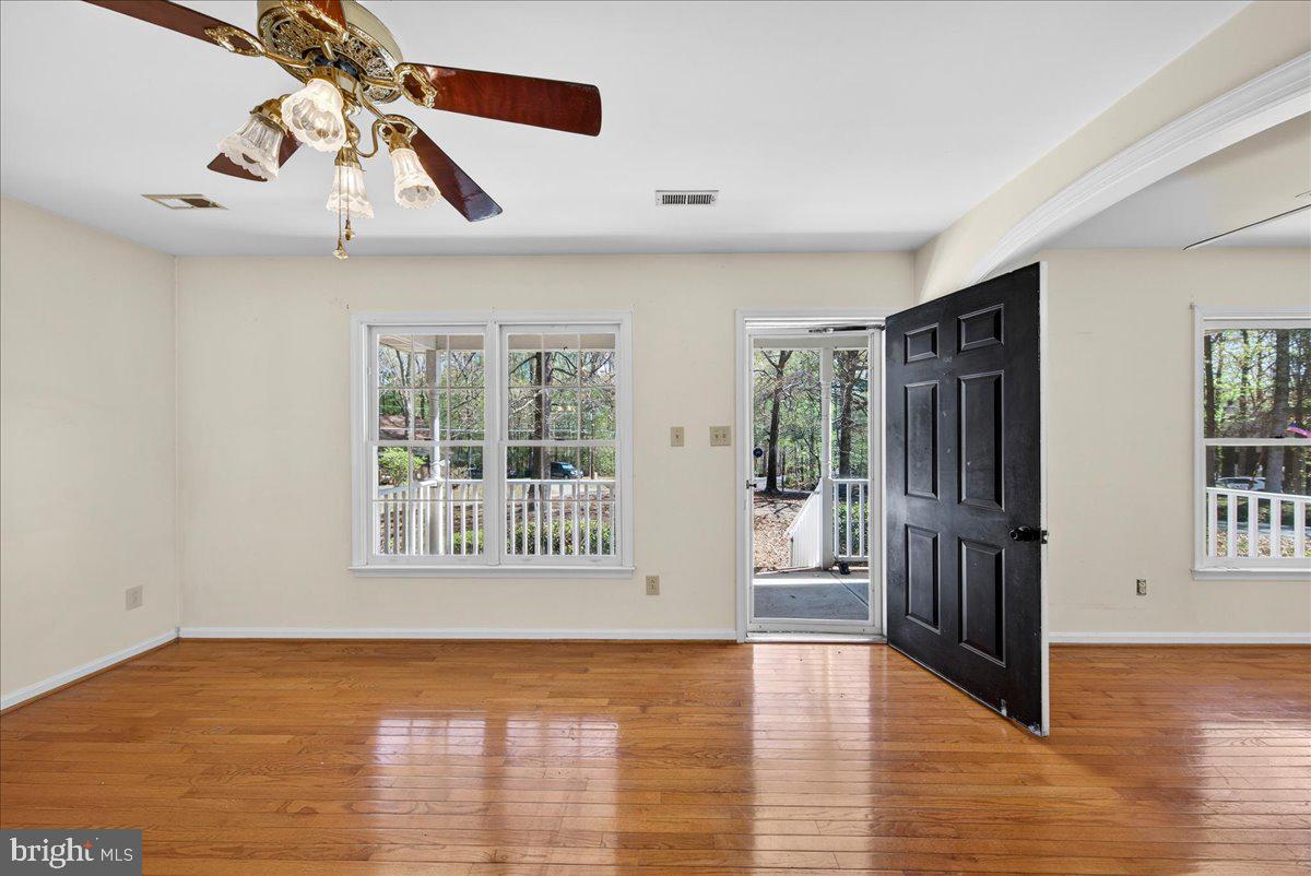 LAKE CAROLINE - Residential