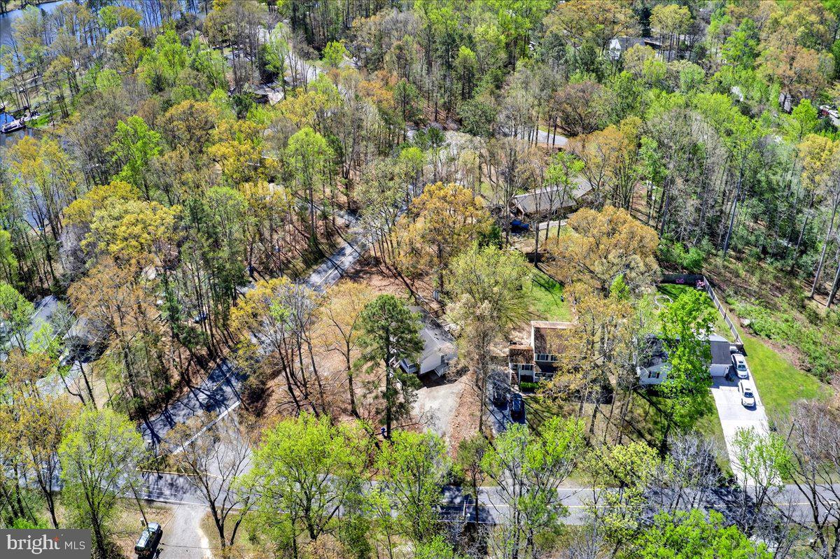 LAKE CAROLINE - Residential