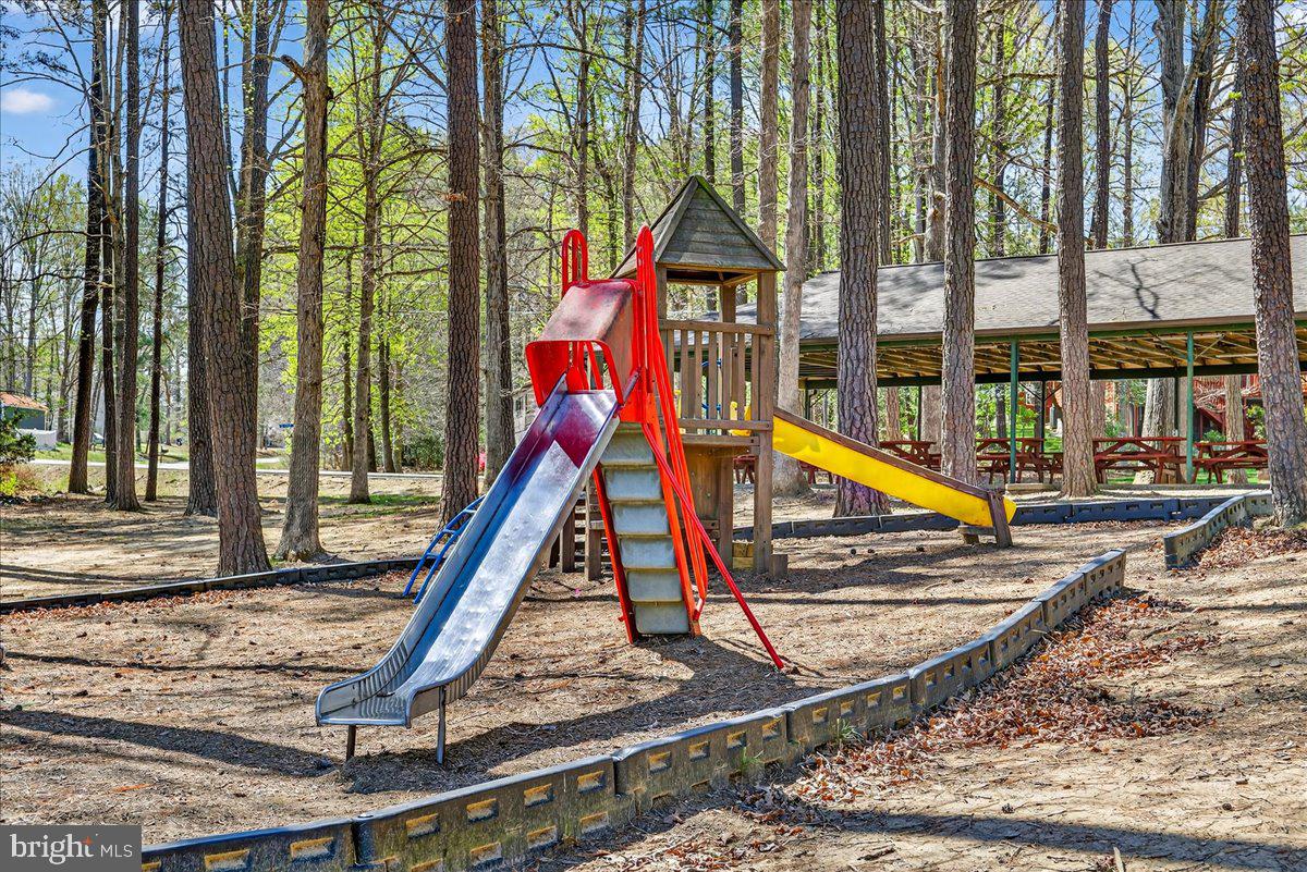 LAKE CAROLINE - Residential