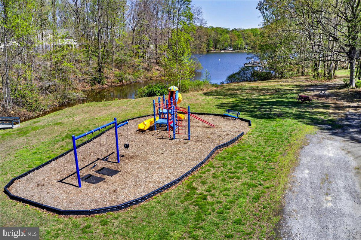 LAKE CAROLINE - Residential