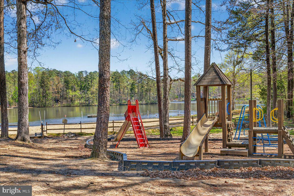 LAKE CAROLINE - Residential