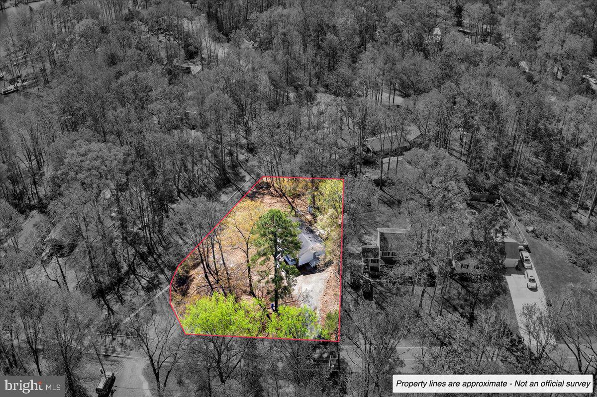 LAKE CAROLINE - Residential