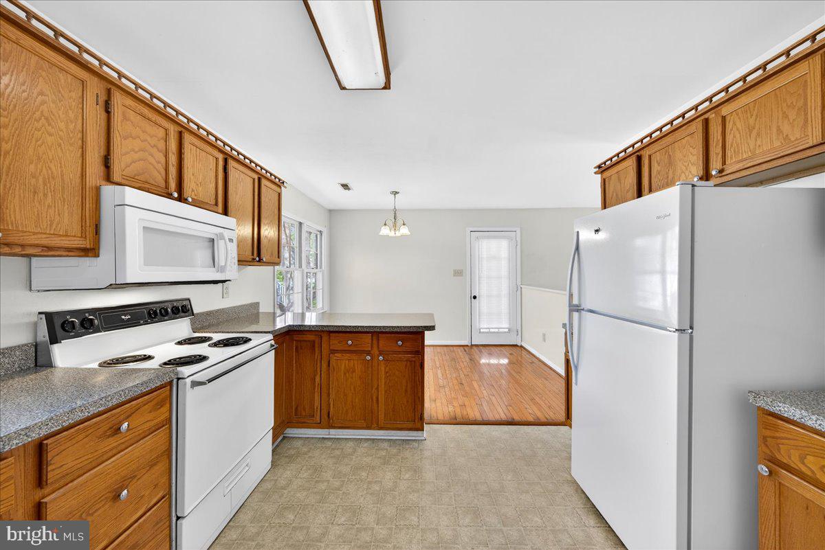 LAKE CAROLINE - Residential