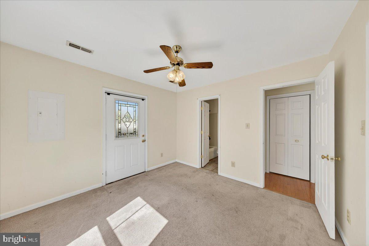 LAKE CAROLINE - Residential