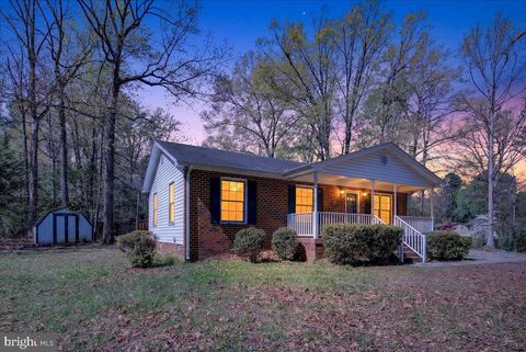 719 LAKE CAROLINE DRIVE RUTHER GLEN VA 22546