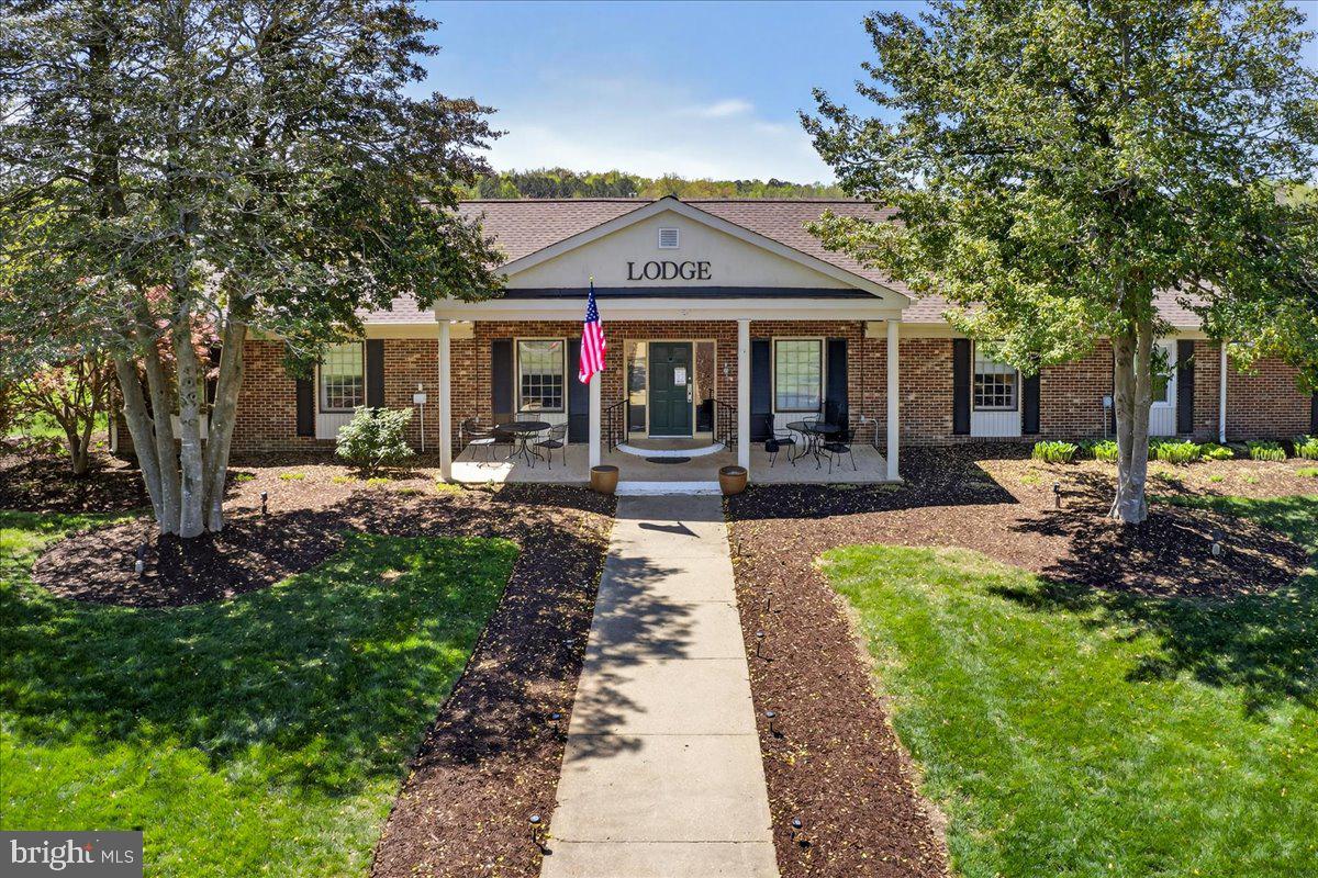 LAKE CAROLINE - Residential