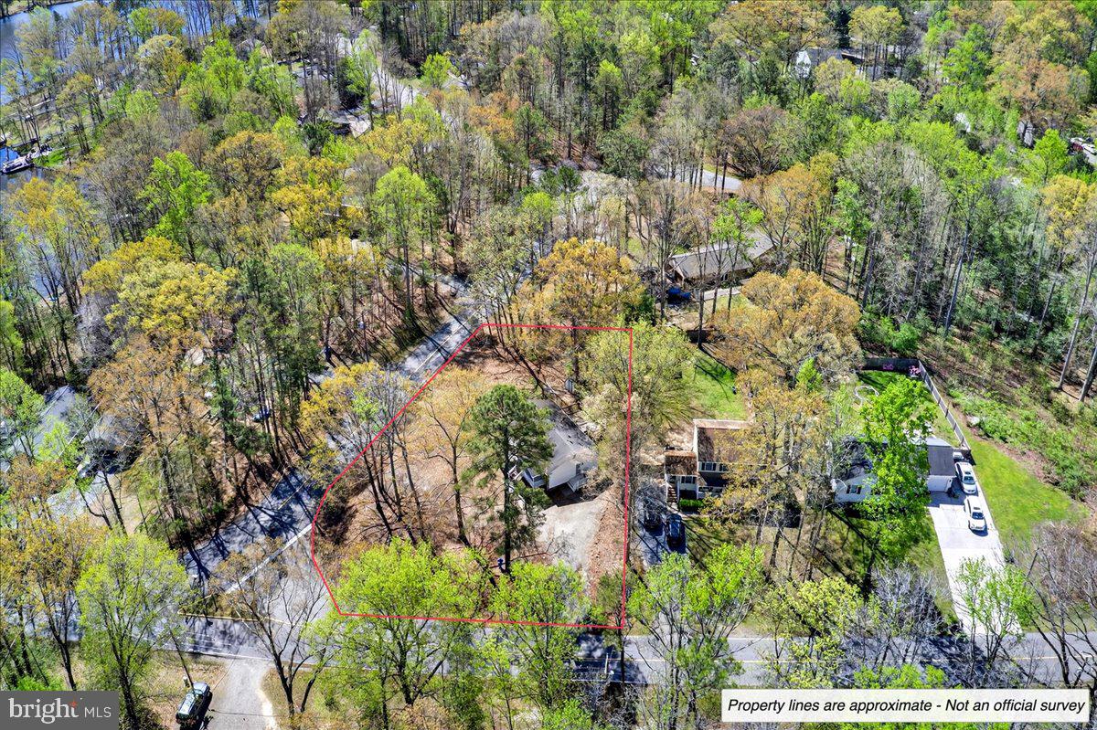 LAKE CAROLINE - Residential