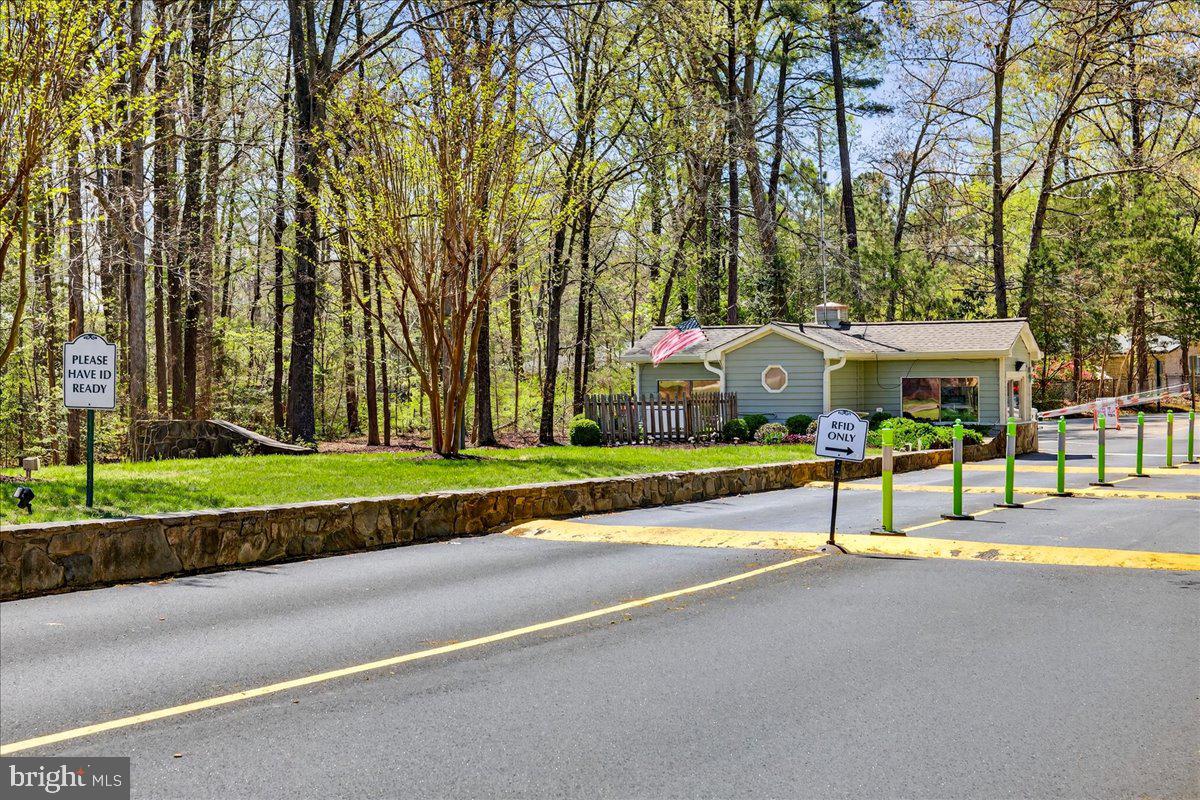 LAKE CAROLINE - Residential