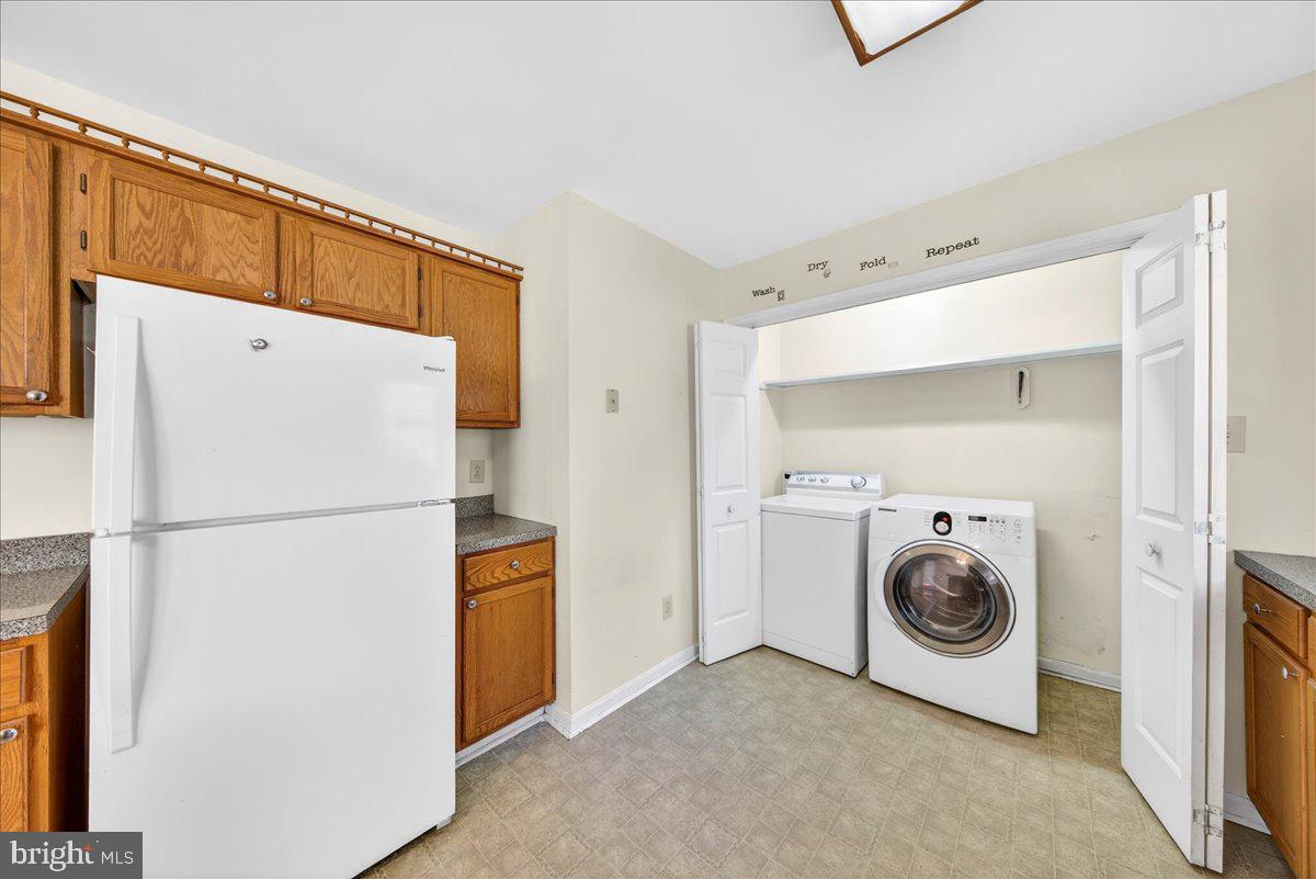 LAKE CAROLINE - Residential