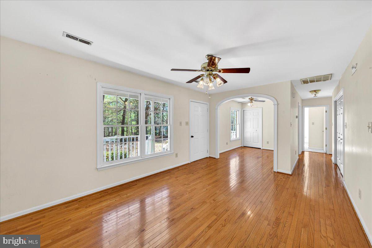 LAKE CAROLINE - Residential