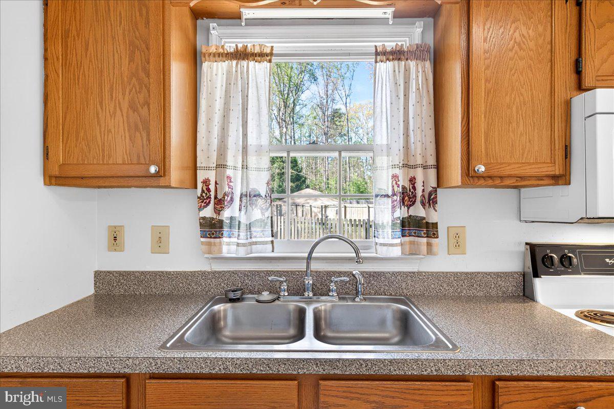 LAKE CAROLINE - Residential