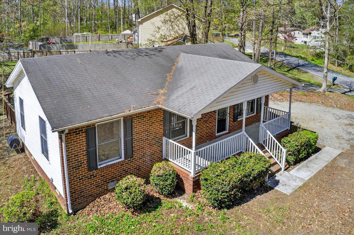 LAKE CAROLINE - Residential