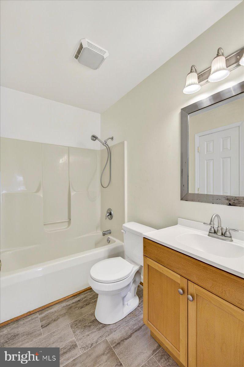 LAKE CAROLINE - Residential