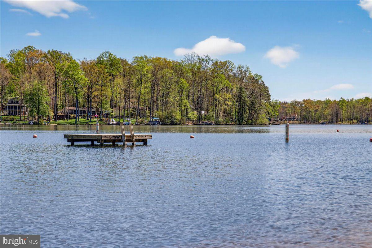LAKE CAROLINE - Residential