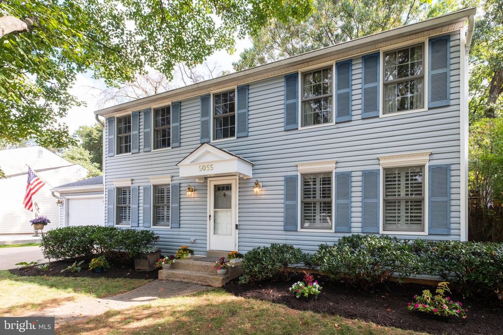 Photo of 5055 Kenerson Drive, FAIRFAX, VA 22032 (MLS # VAFX2278122)