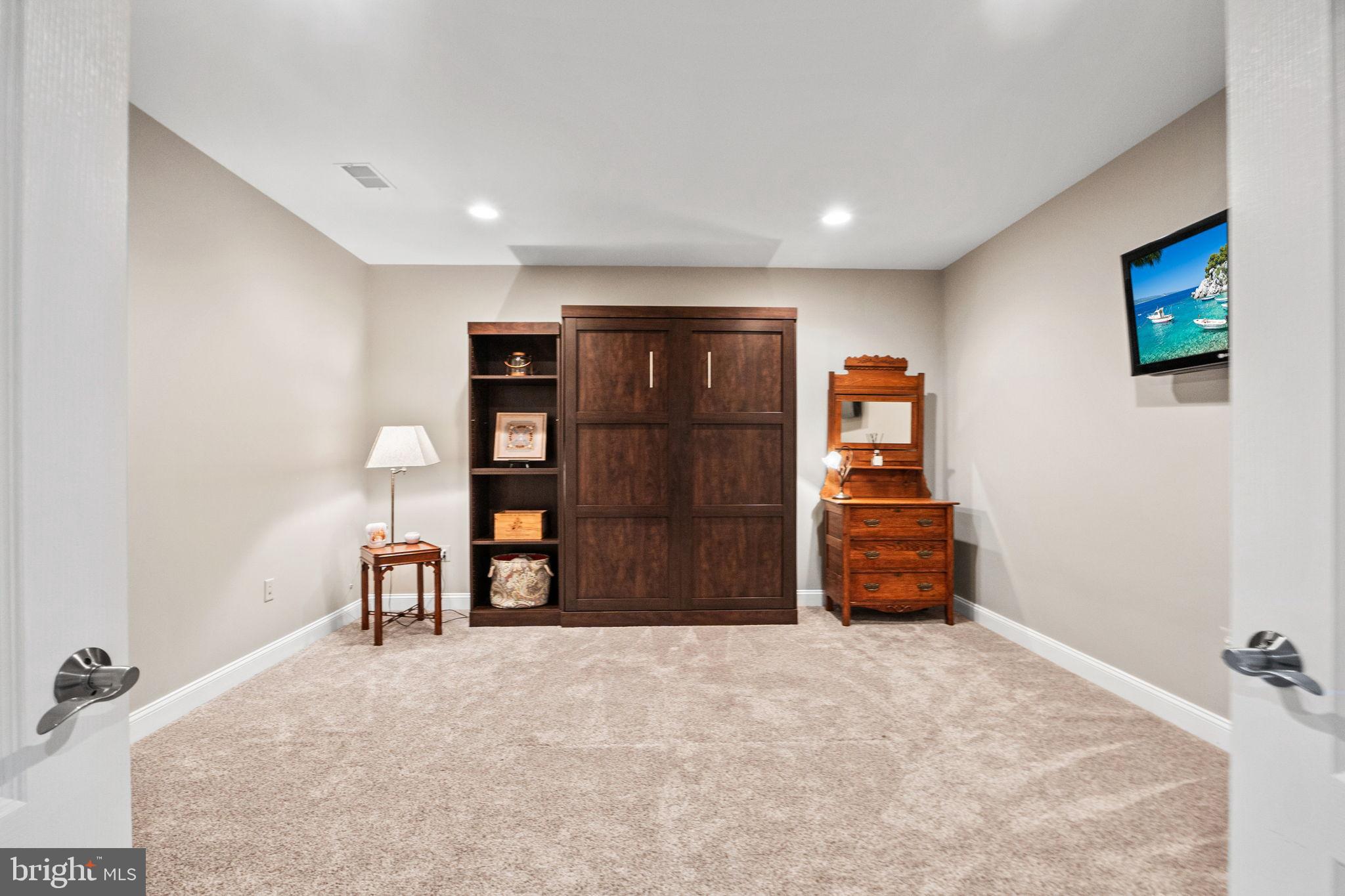 SOUTH VILLAGE - Residential