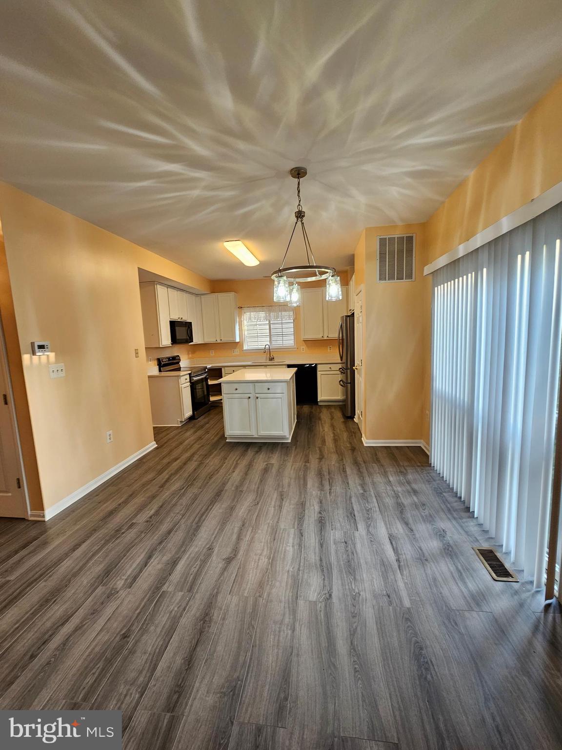 ENGLAND RUN NORTH - Residential