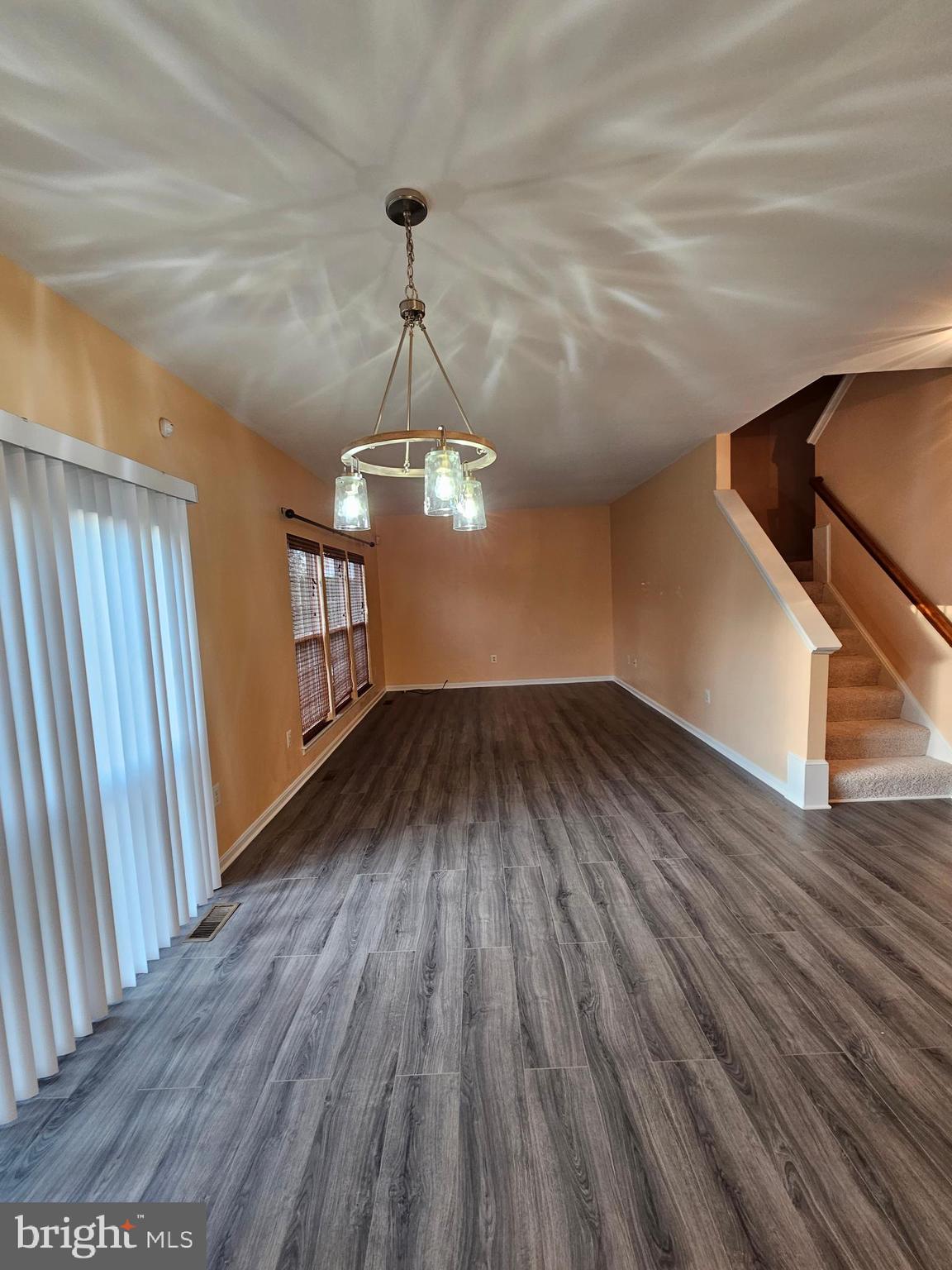 ENGLAND RUN NORTH - Residential