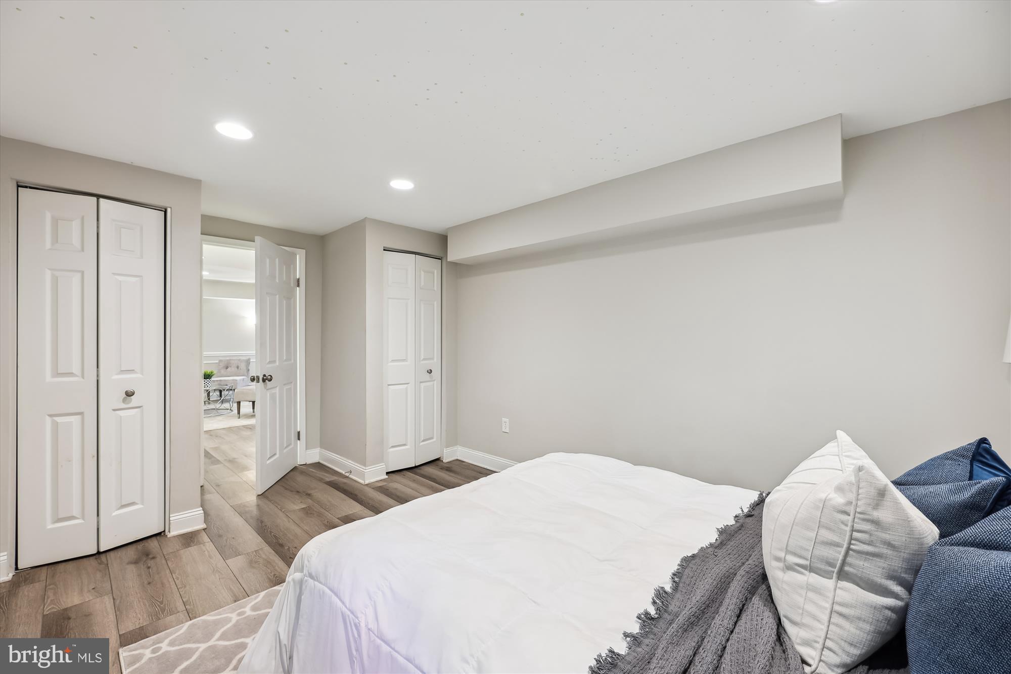 SUNNYSIDE - Residential