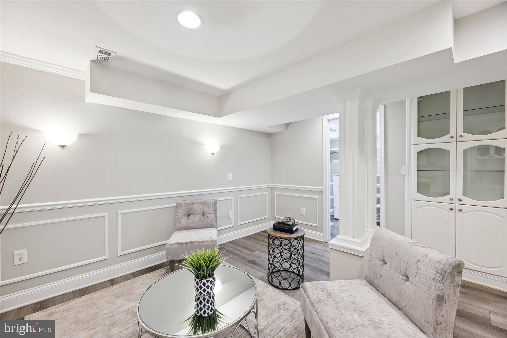 SUNNYSIDE - Residential