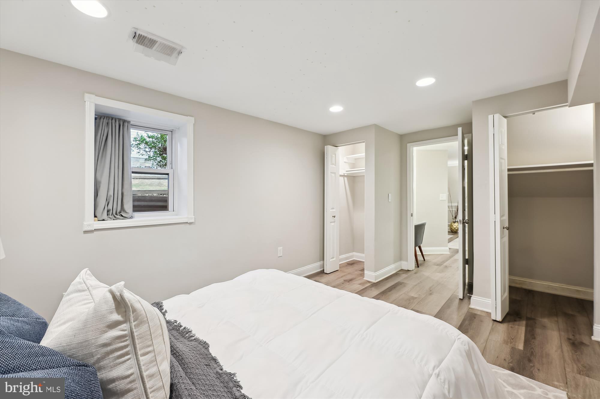 SUNNYSIDE - Residential