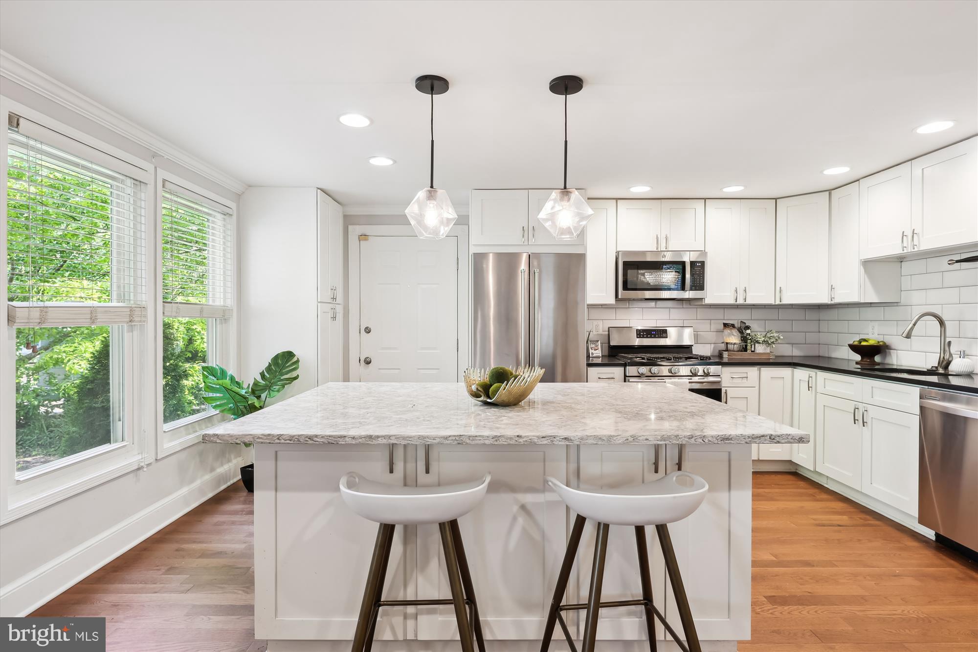 SUNNYSIDE - Residential