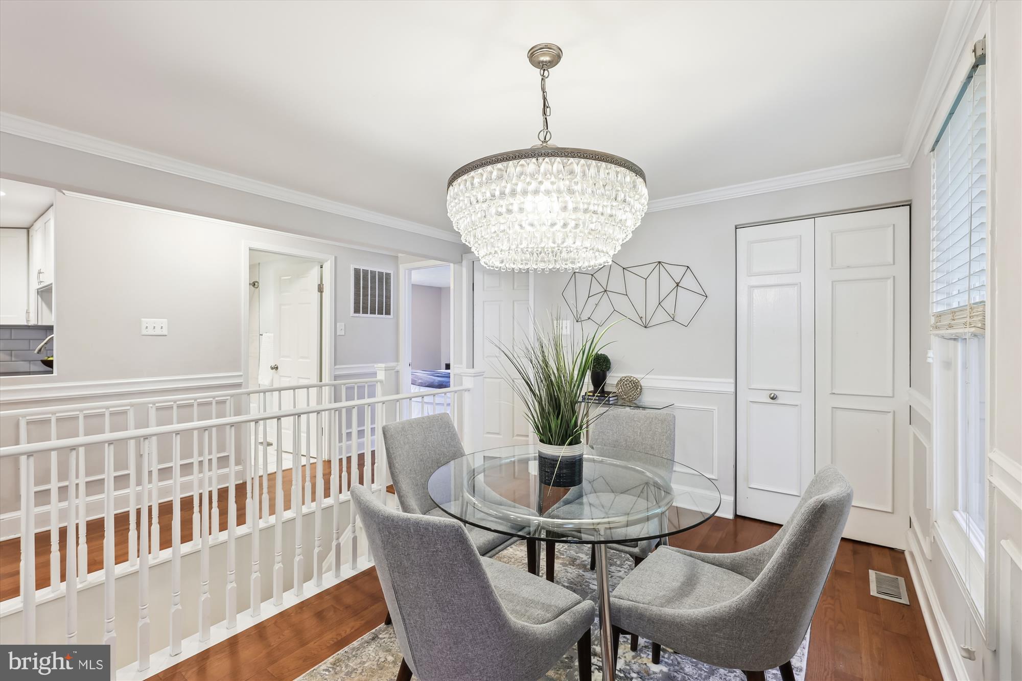 SUNNYSIDE - Residential