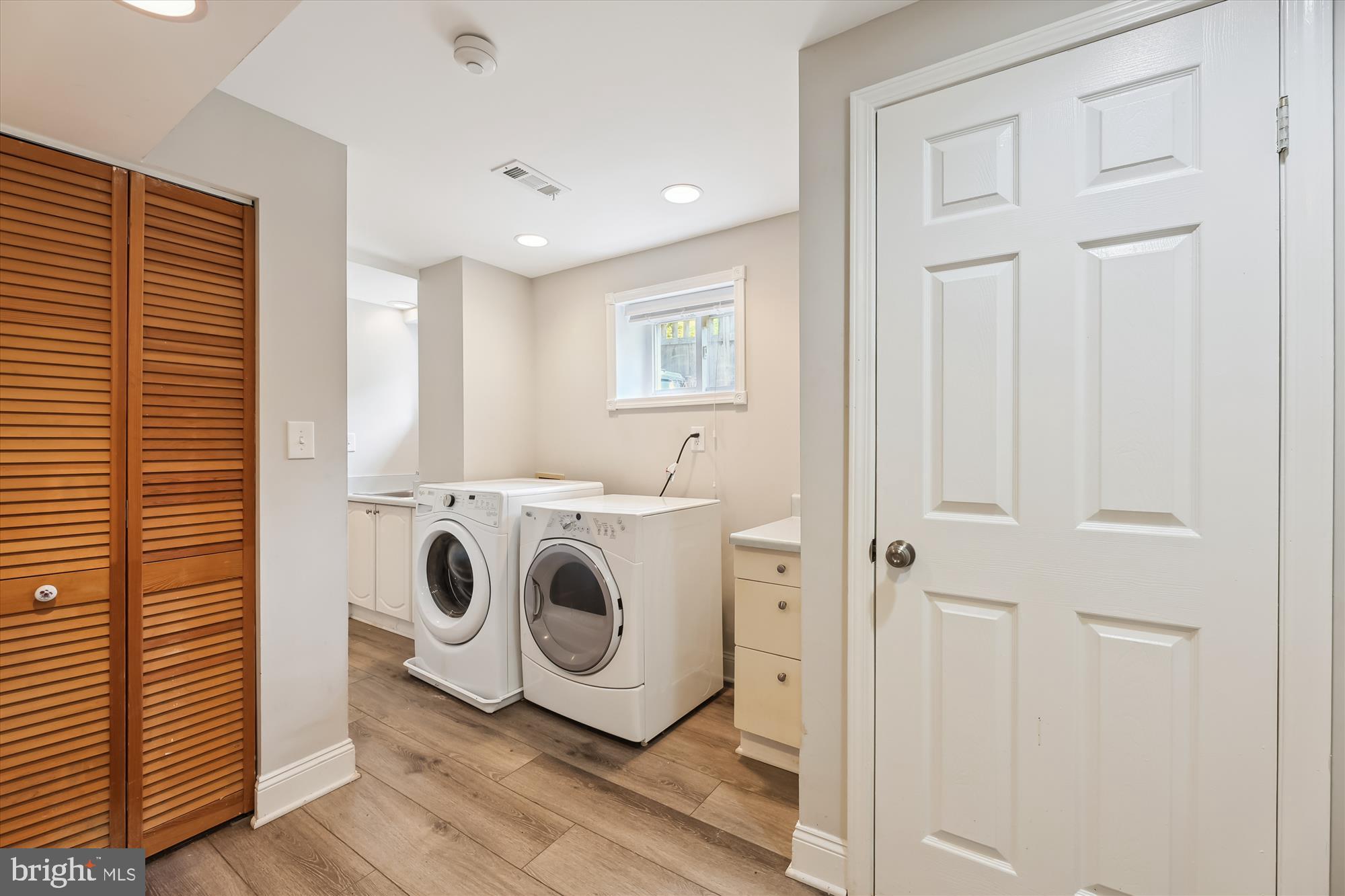 SUNNYSIDE - Residential