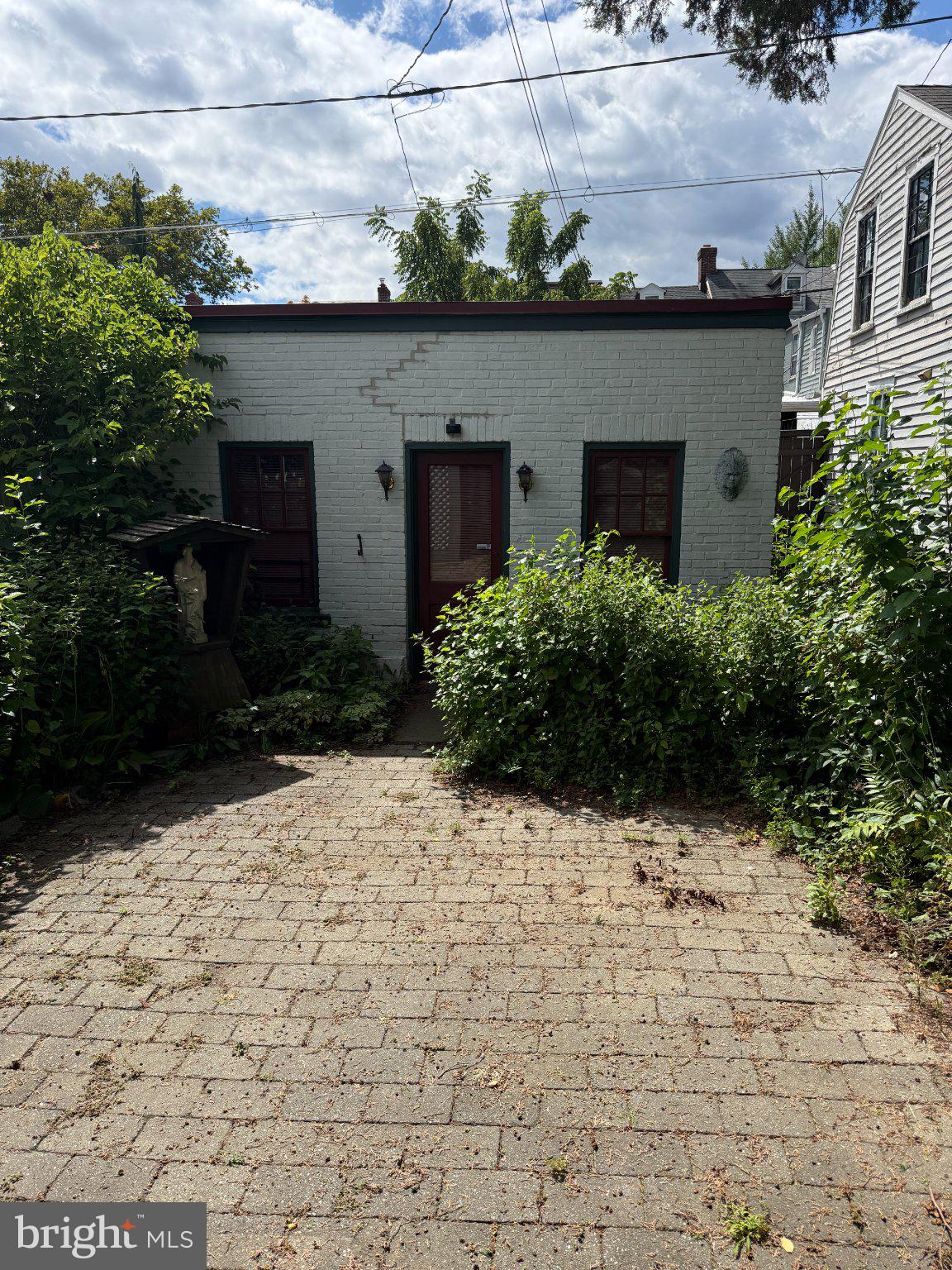 418 N 8TH STREET