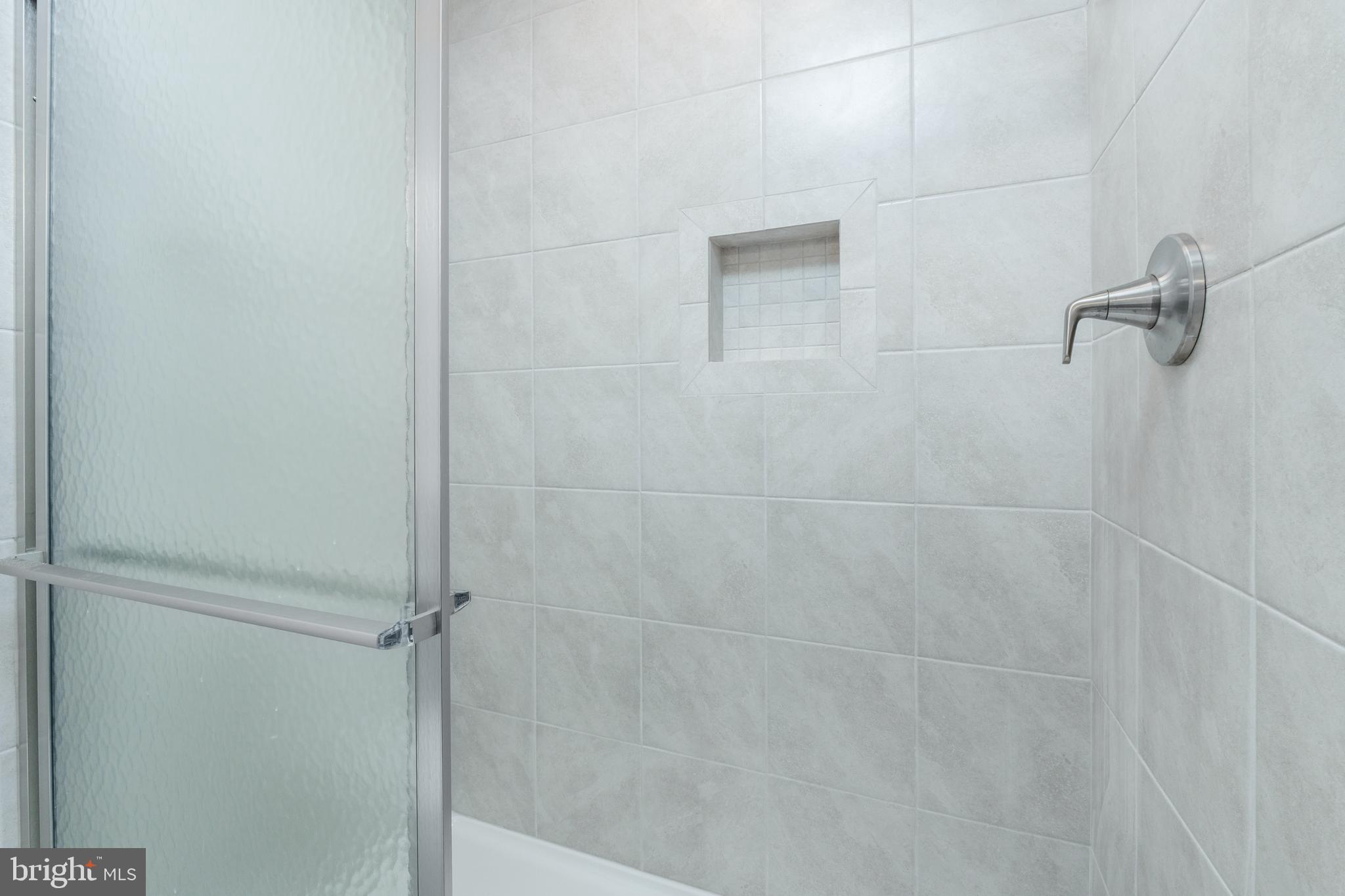 GRAYS POINTE - Residential