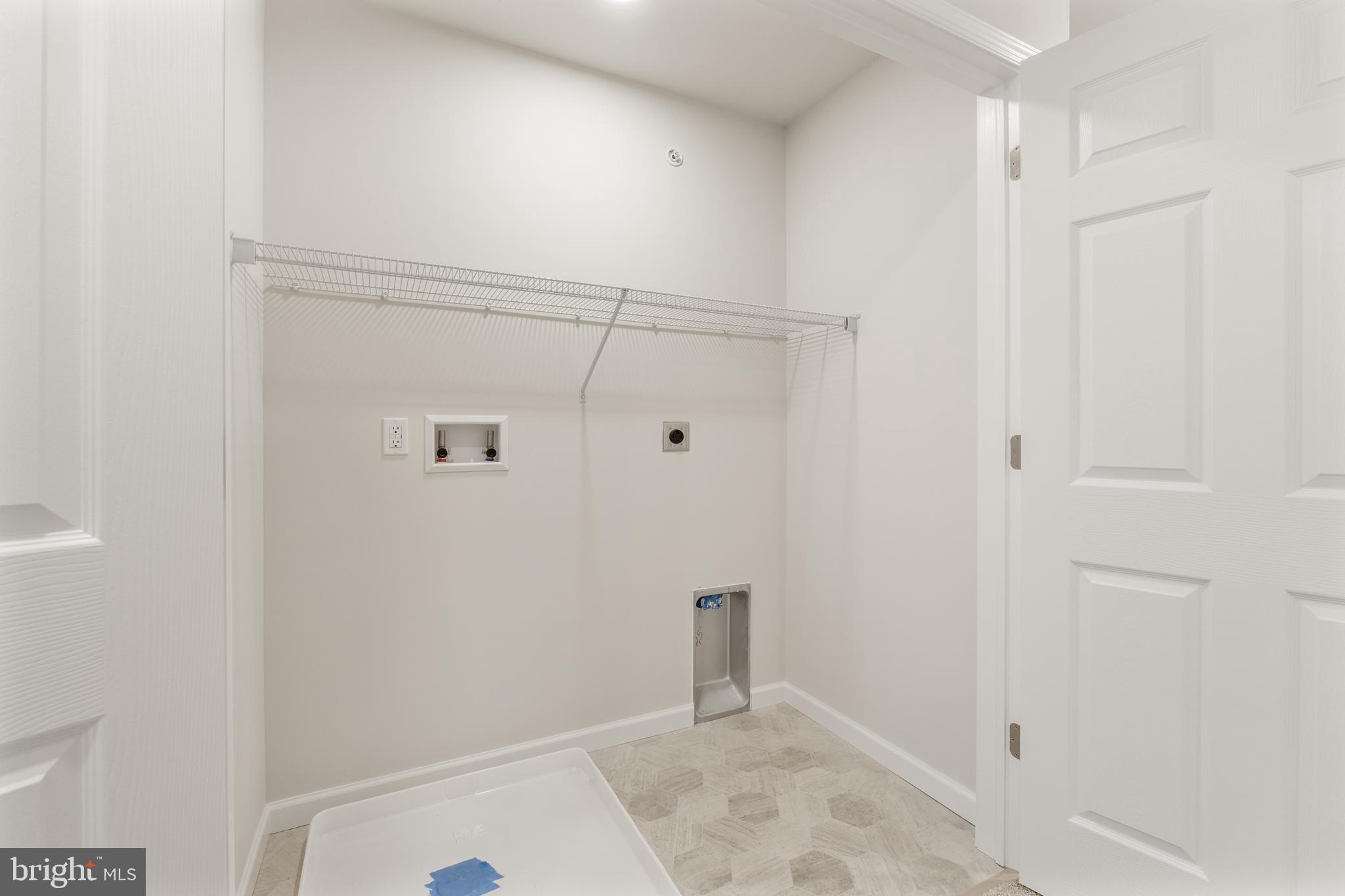 GRAYS POINTE - Residential