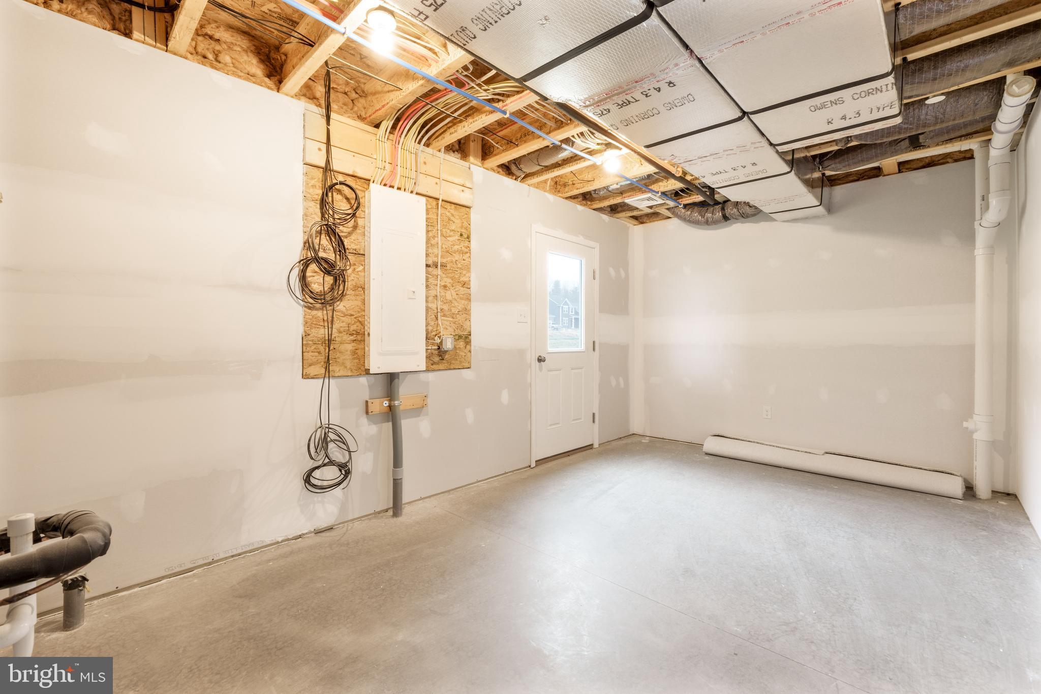 GRAYS POINTE - Residential