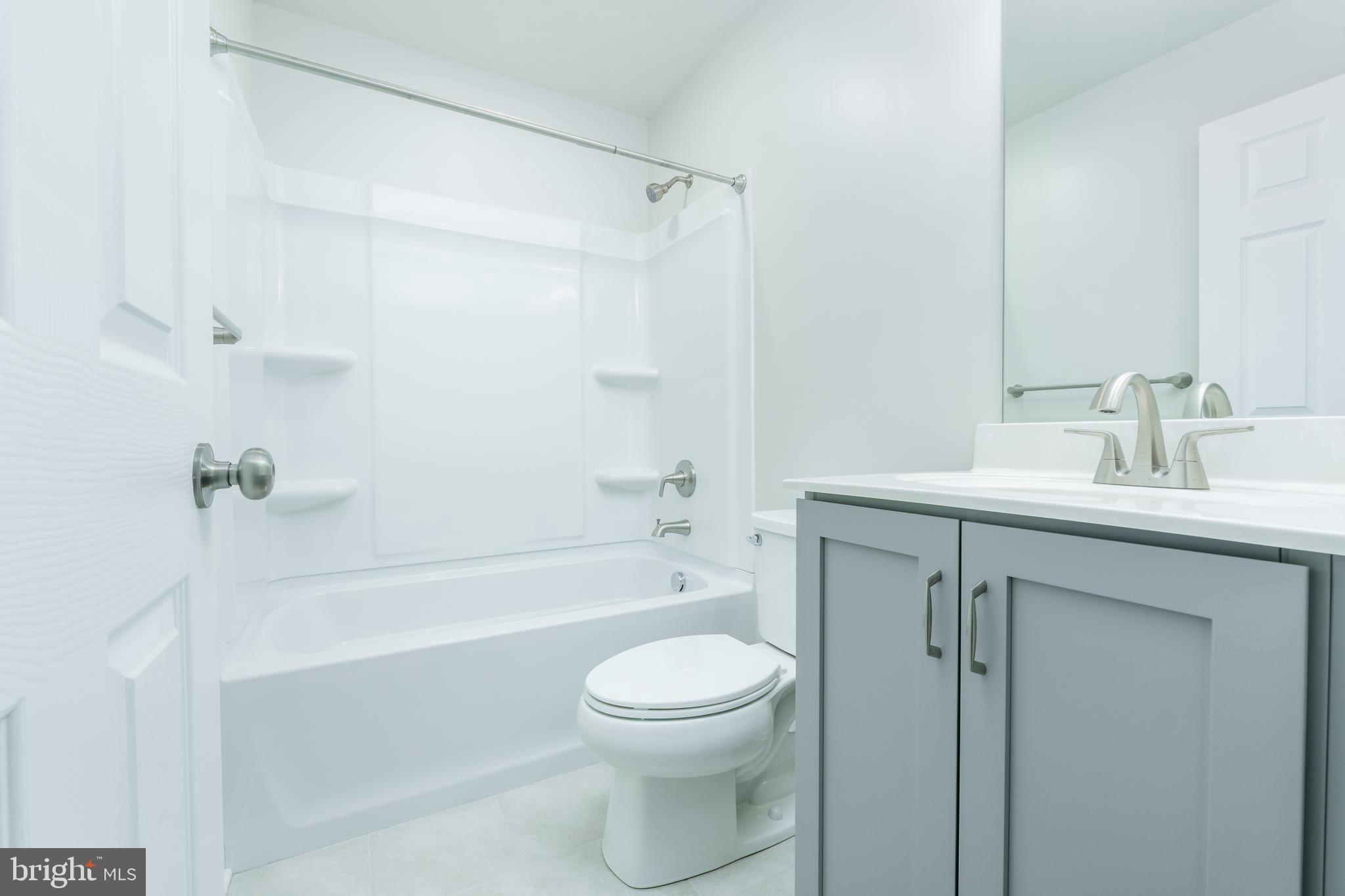 GRAYS POINTE - Residential